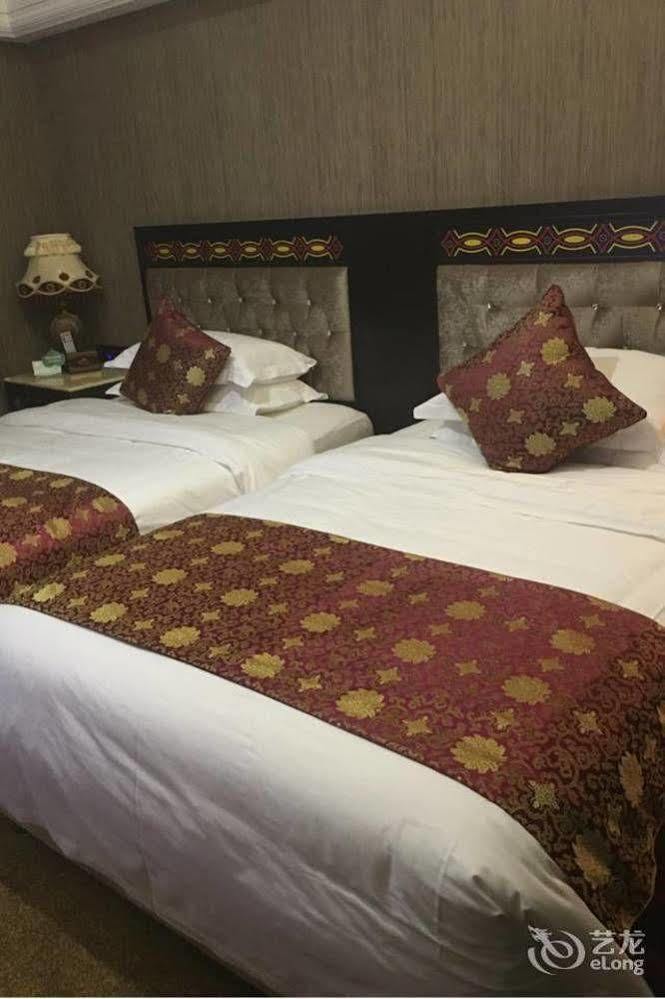 Xichang Cloizon Hotel Exterior foto